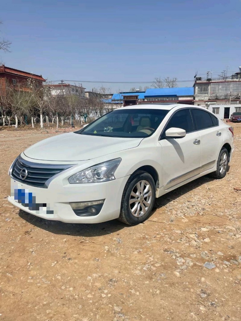 济南15年日产天籁2