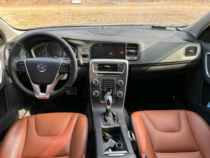 济南16年沃尔沃S60L5