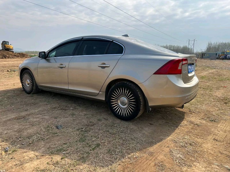 济南16年沃尔沃S60L7