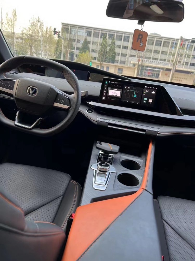 廊坊23年长安汽车UNI-V8