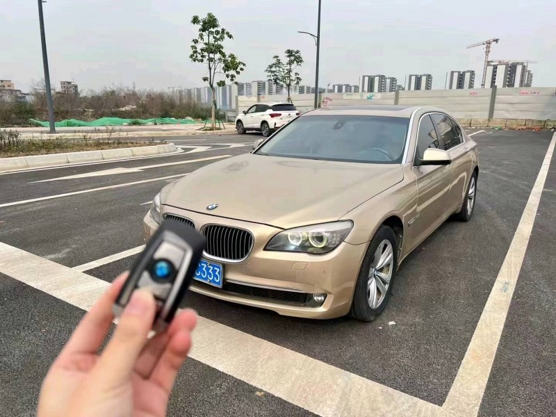 广州10年宝马7系2