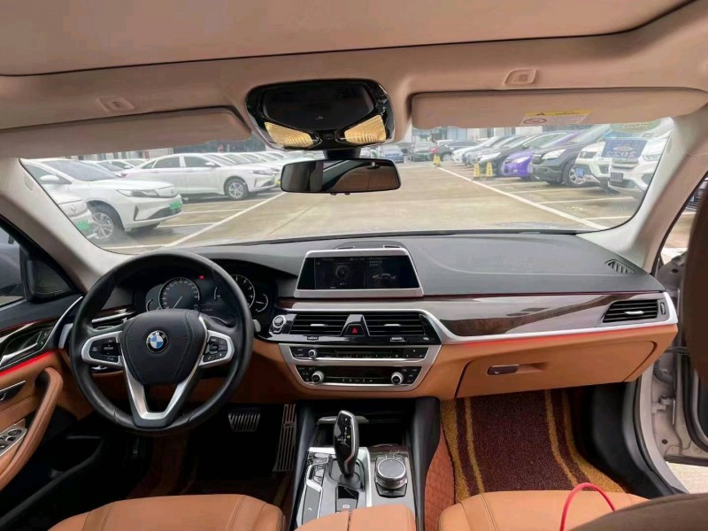 泉州18年寶馬5系8