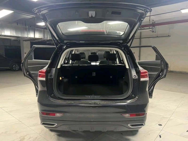 成都23年长安汽车欧尚5