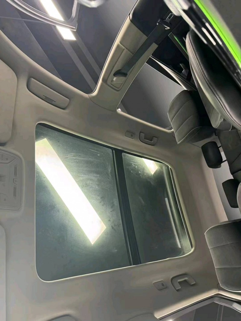 成都20年红旗HS55