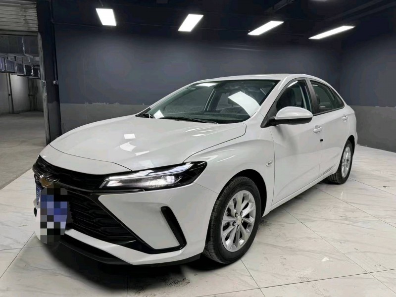 成都24年雪佛兰科鲁泽2