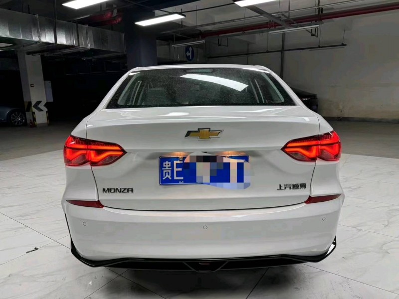 成都24年雪佛兰科鲁泽8