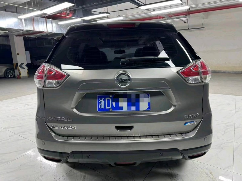 成都14年日产奇骏5