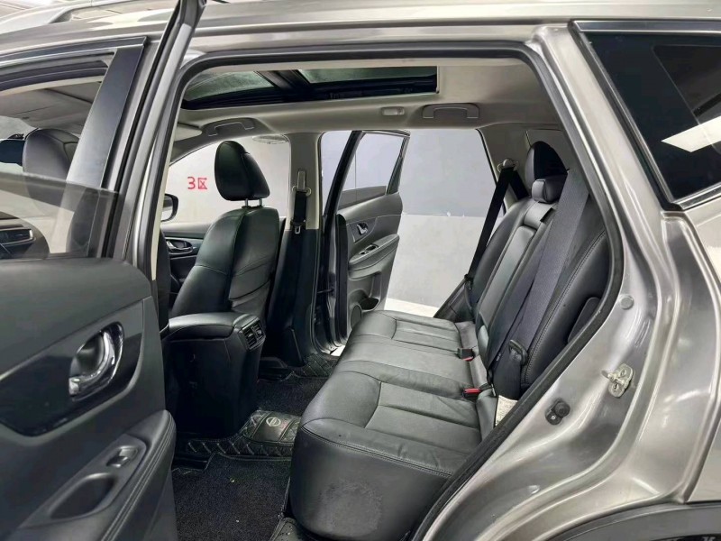 成都14年日产奇骏8