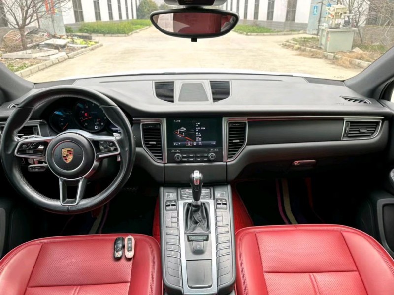 盐城17年保时捷Macan7