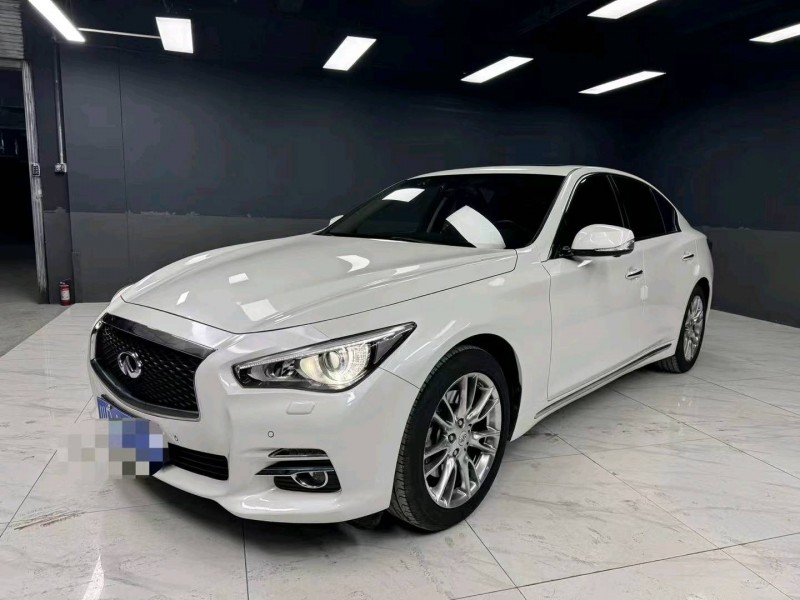 成都17年英菲尼迪Q502