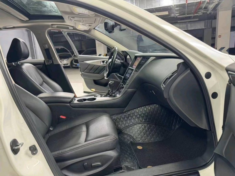 成都17年英菲尼迪Q504