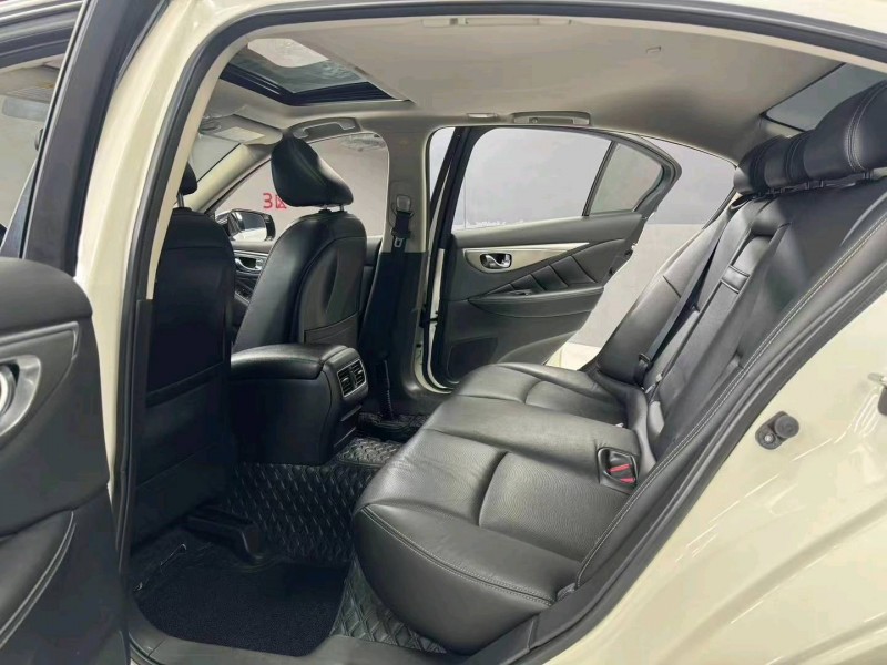 成都17年英菲尼迪Q508