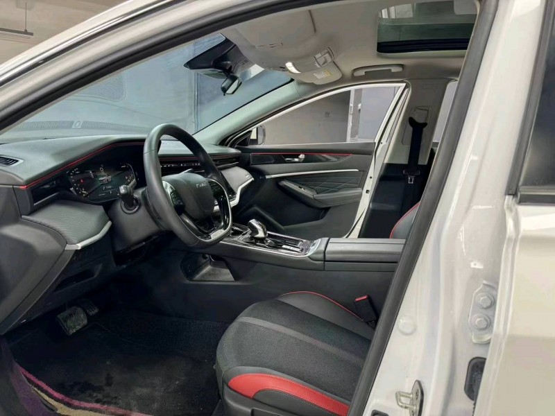 成都22年东风奕炫6