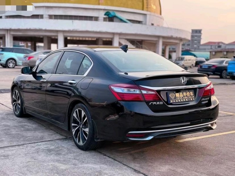 东莞18年本田雅阁6