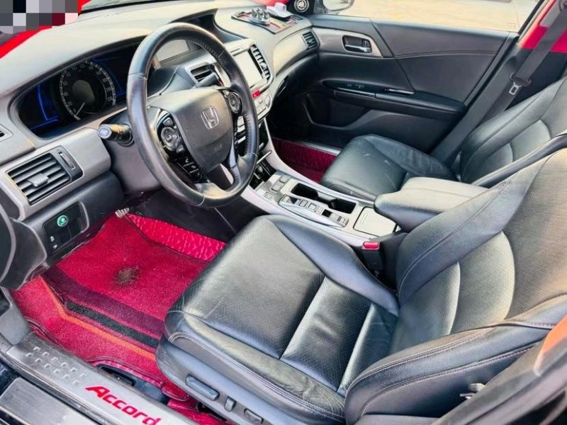 东莞18年本田雅阁9