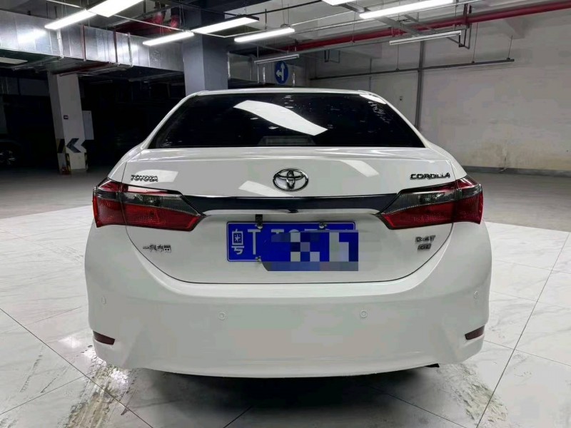 成都17年丰田卡罗拉4