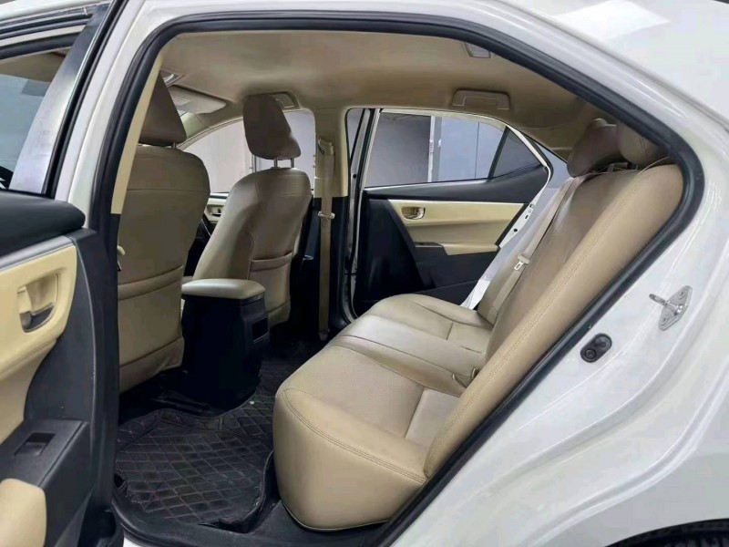 成都17年丰田卡罗拉7