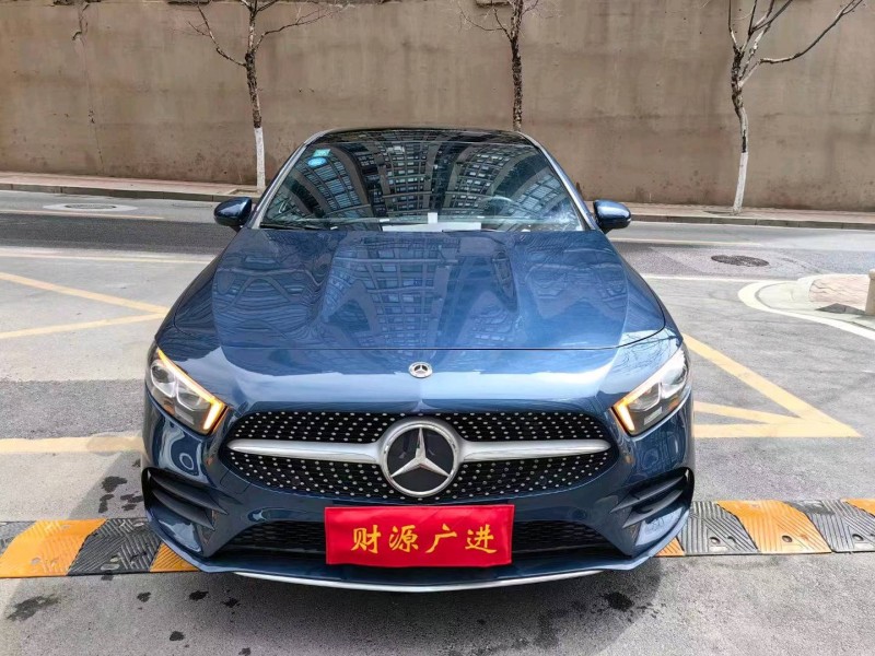 枣庄19年奔驰A1