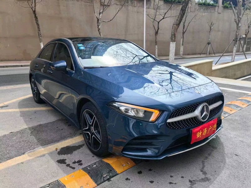枣庄19年奔驰A3