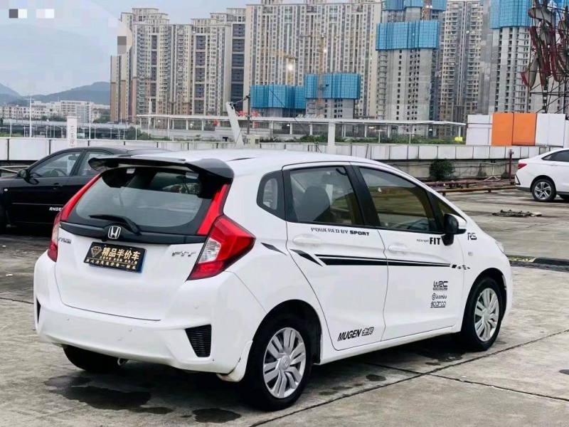 东莞15年本田飞度7