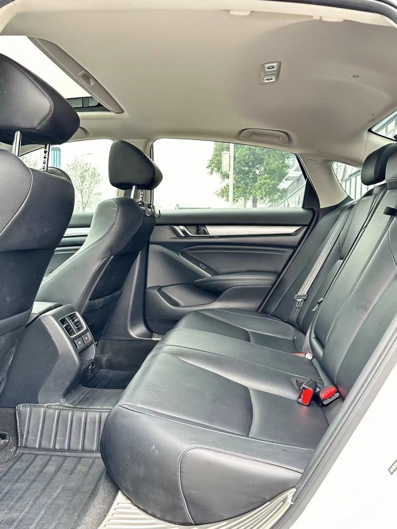 东莞22年本田雅阁6