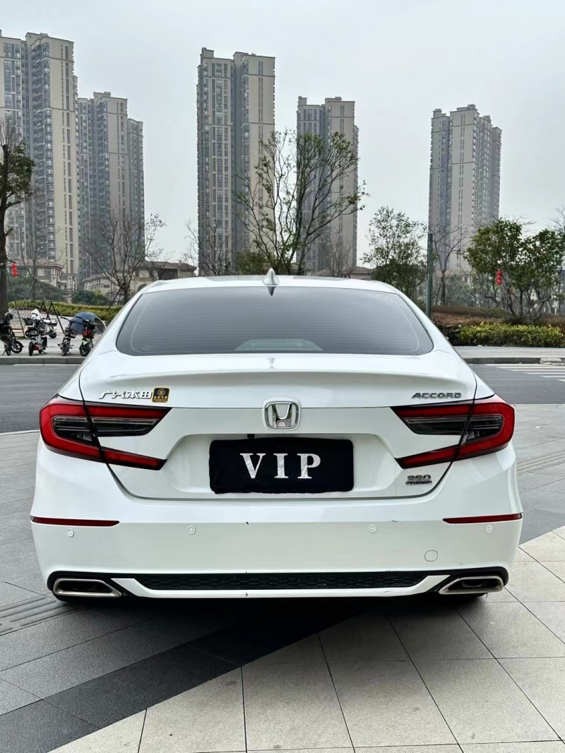 东莞22年本田雅阁9