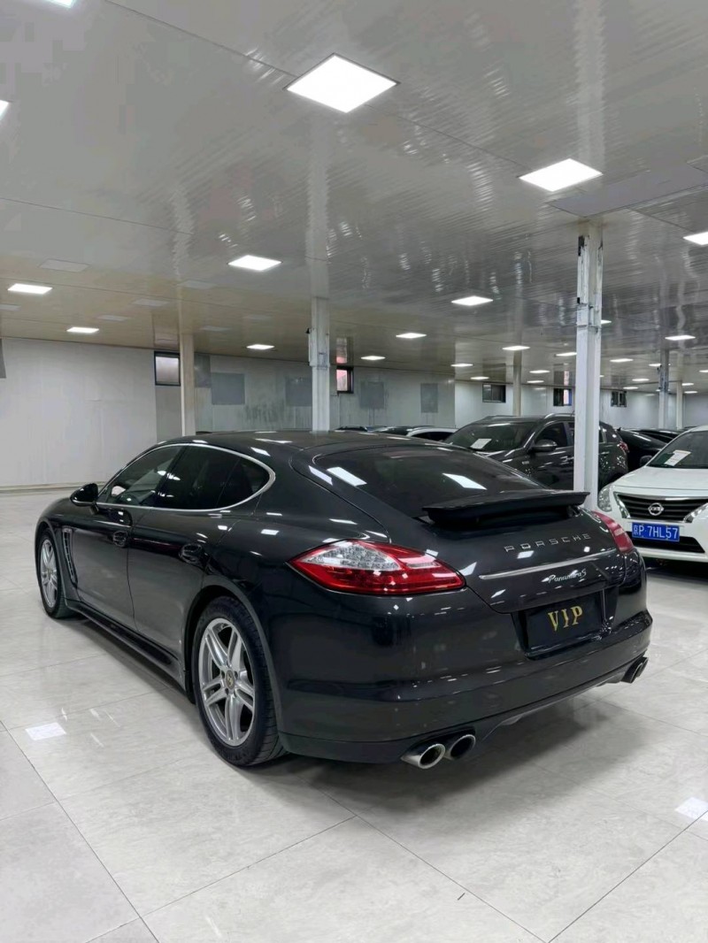 廊坊12年保时捷帕拉梅拉6