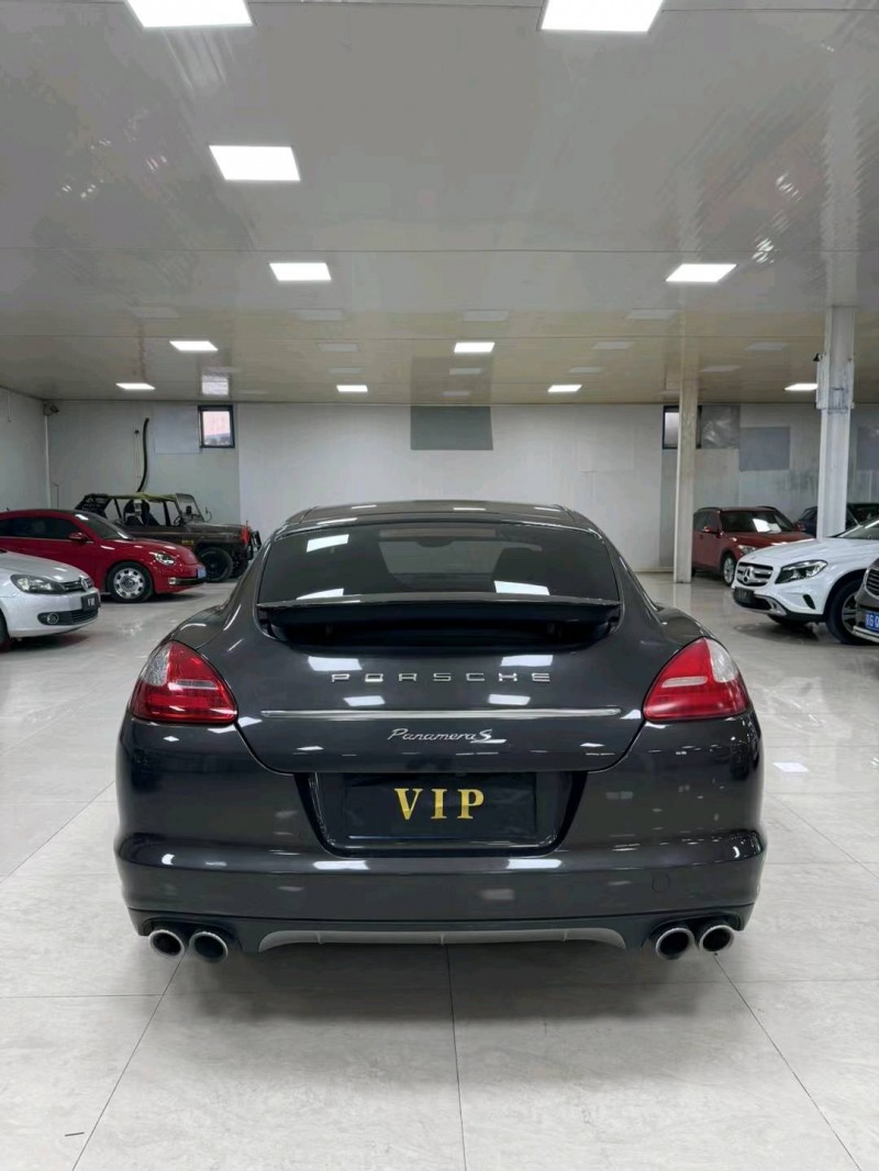 廊坊12年保时捷帕拉梅拉8