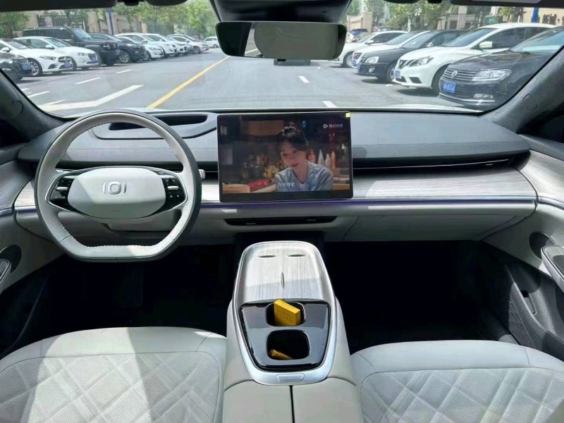 新余23年長安汽車啟源4