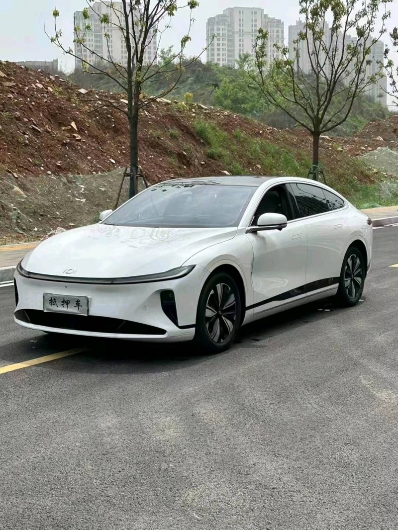 新余23年長安汽車啟源8