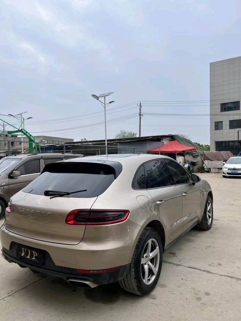 武汉17年保时捷Macan6