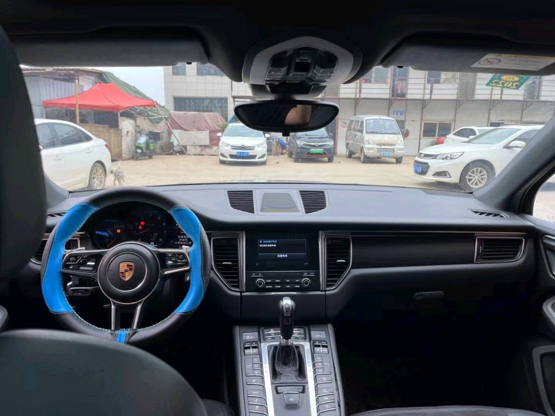 武汉17年保时捷Macan9