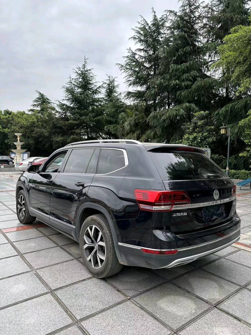 重庆19年大众途昂7