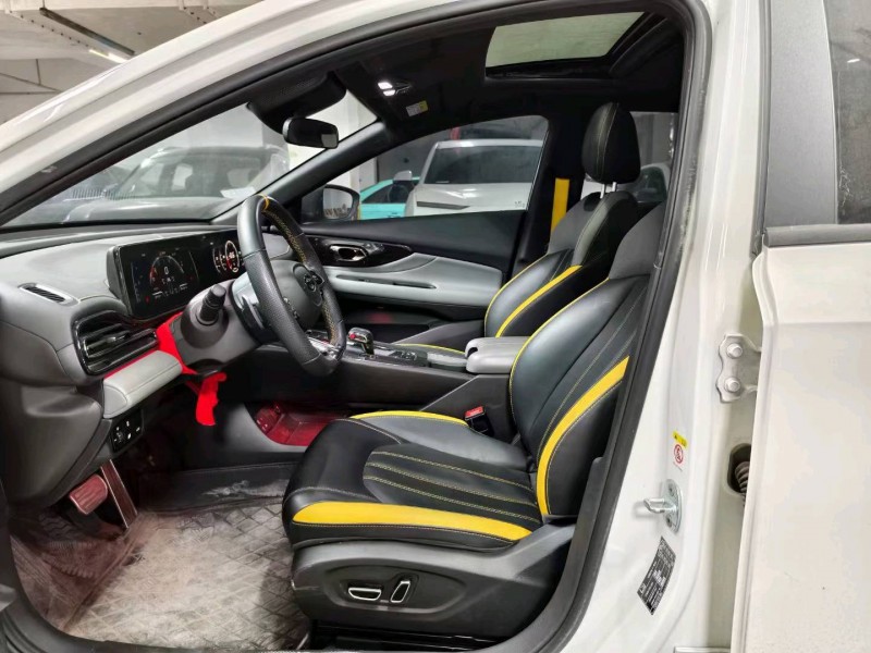 成都23年传祺影豹5