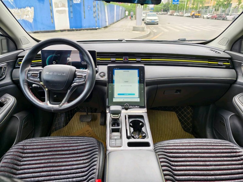 成都22年荣威RX54