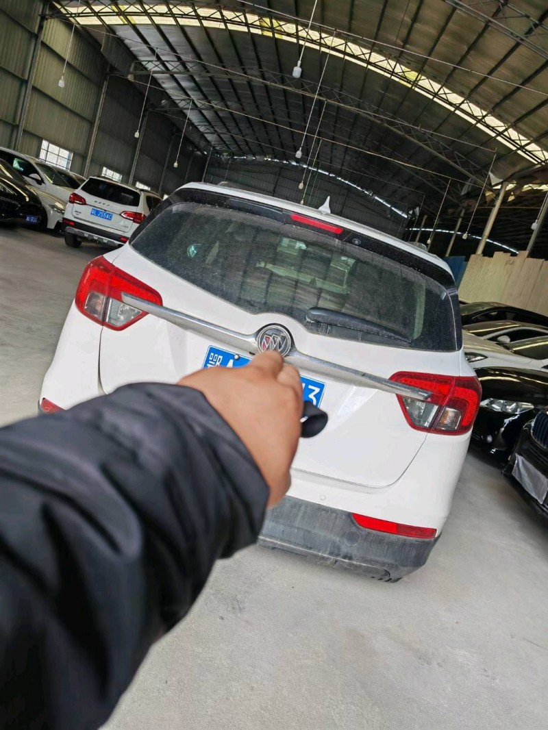 长沙16年别克昂科威3