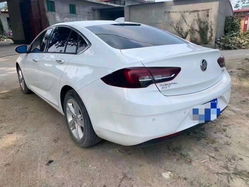 保定19年别克君威7