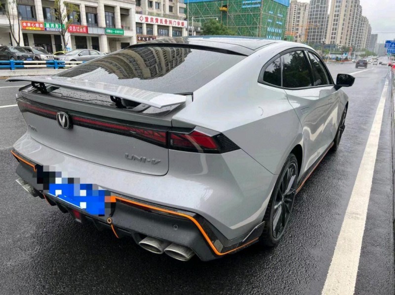 金華22年長安汽車UNI-V7