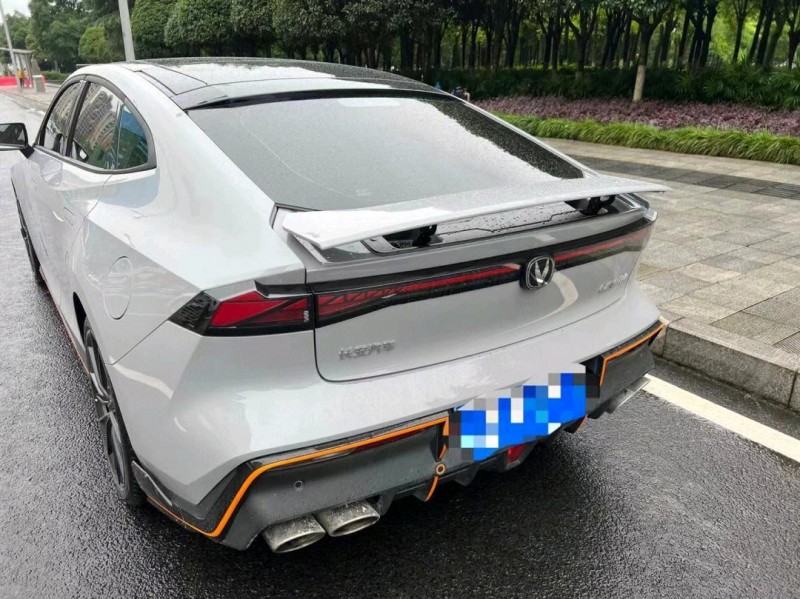 金華22年長安汽車UNI-V9