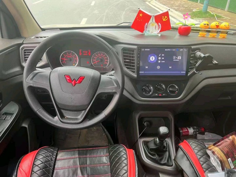 珠海22年五菱汽車榮光V9