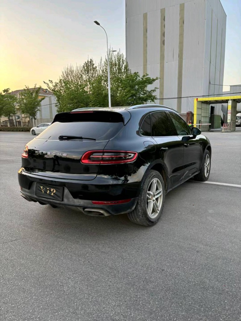 宿迁17年保时捷Macan8