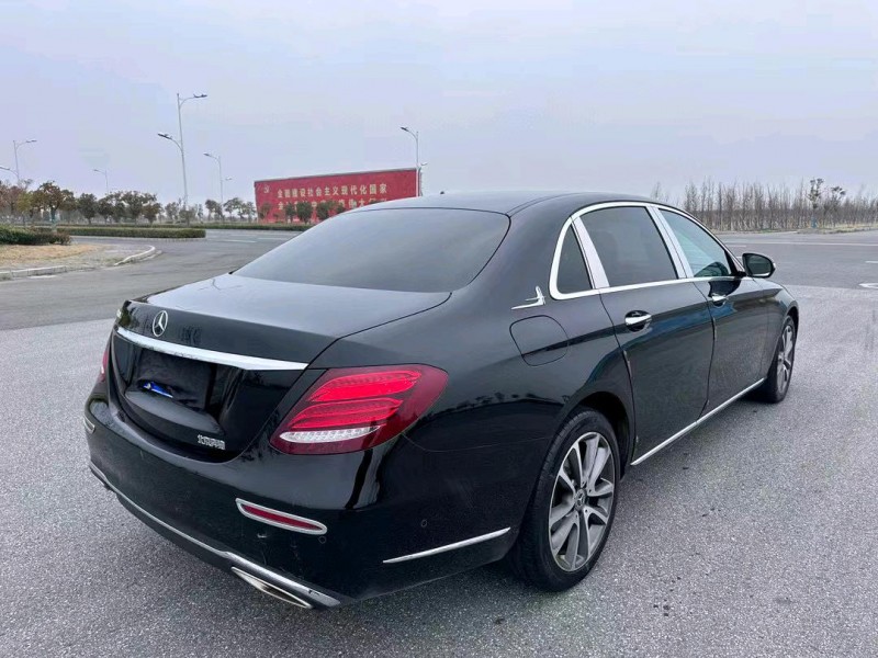 盐城19年奔驰E8