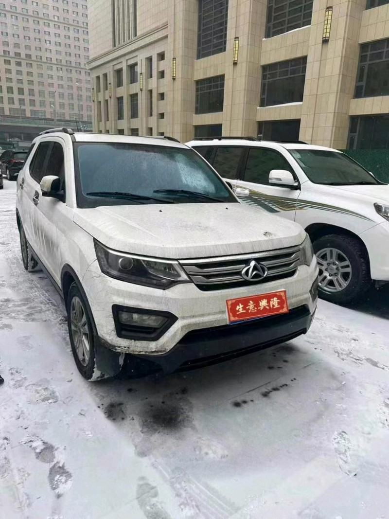 鄭州17年長安汽車CX702