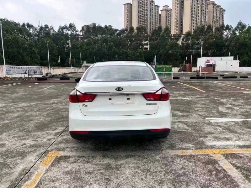 珠海17年起亞K38