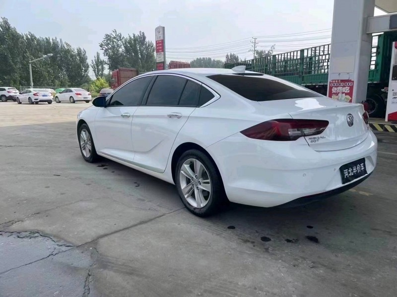 保定19年别克君威8