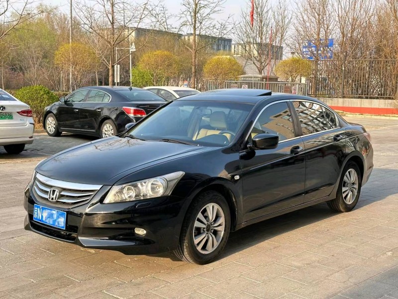 沧州12年本田雅阁3