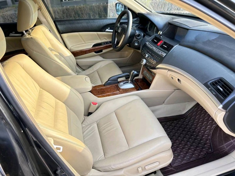 沧州12年本田雅阁4