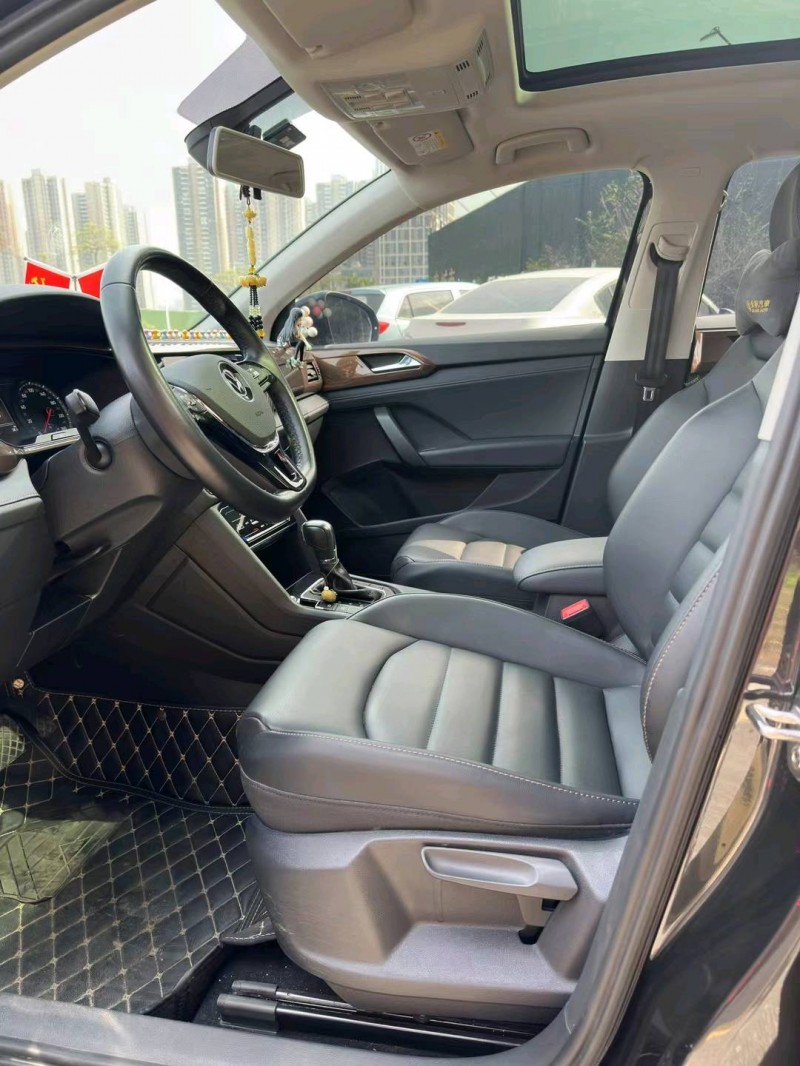 佛山21年大众途岳9