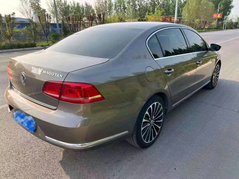 济南14年大众迈腾4