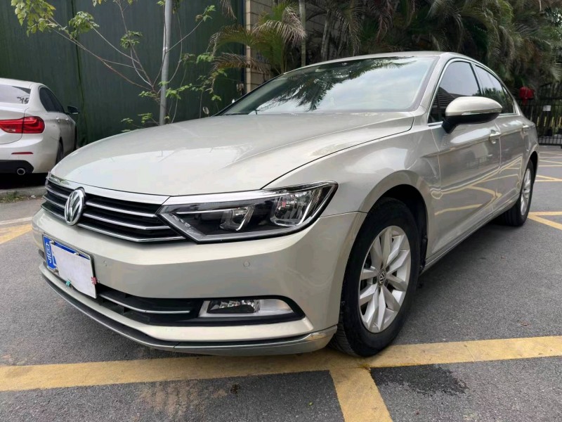 佛山19年大众迈腾4